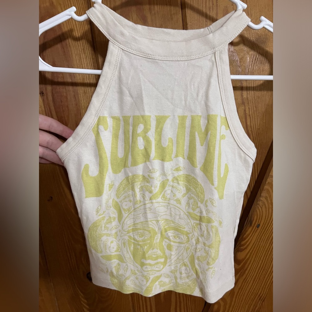 AE M crop top
